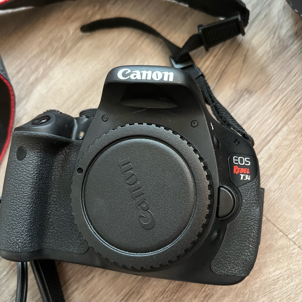 EOS Cannon Rev T3 Lot